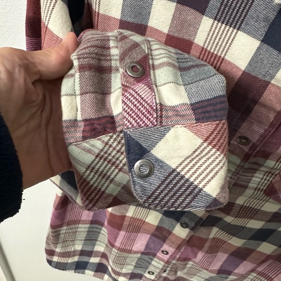 Kuhl Tess Flannel Shirt Womens‎ S/M Fuchsia Navy Plaid Snap Front Long Sleeve - Picture 5 of 10